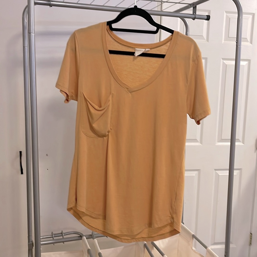 NEVER WORN- Womens  V Neck Pocket Tee Shirt- Mustard Yellow size Medium